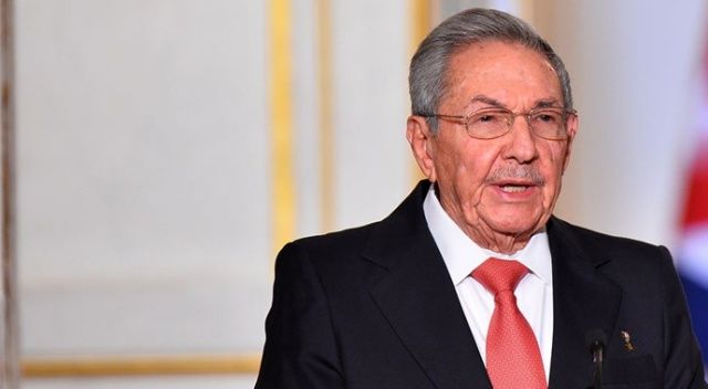 Küba&#039;nın eski Devlet Başkanı Castro, FCC Genel Sekreterliği görevini bıraktı