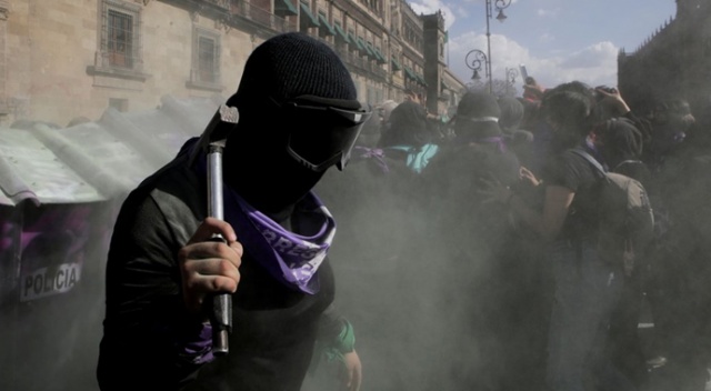Meksika’da kadınlardan polis şiddetine karşı protesto: 32 yaralı