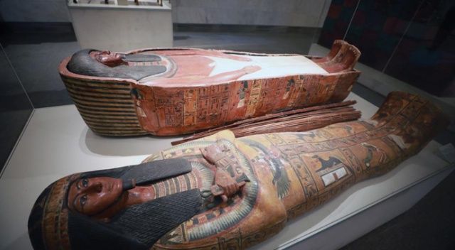 Mısır Medeniyeti Ulusal Müzesi&#039;nde kraliyet mumyaları sergileniyor