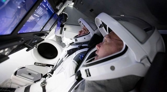 NASA ve SpaceX astronotlarının Dünya&#039;ya inişi 1 Mayıs’a ertelendi