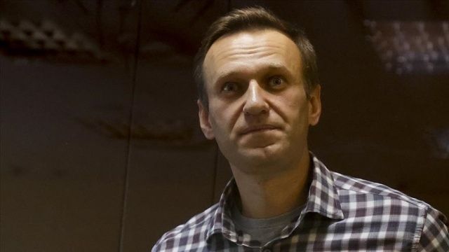 Rus muhalif Navalnıy, kendisine Kur&#039;an-ı Kerim vermeyi reddeden hapishane yönetimini mahkemeye verdi