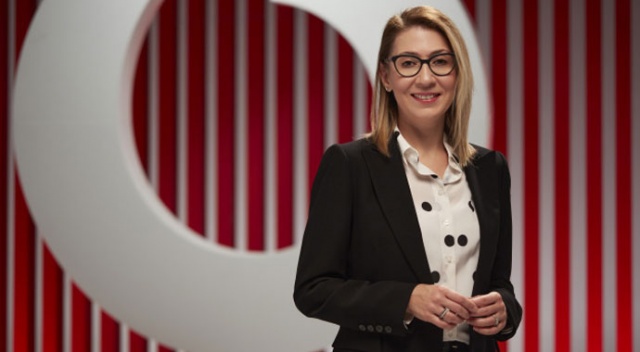 Vodafone, teknoloji-insan işbirliğine dikkat çeken yeni marka kimliğini duyurdu