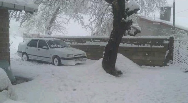 Zonguldak&#039;ta nisan ayınca 30 santimetre kar yağdı