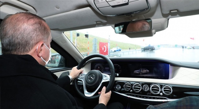 Başkan Altun, Erdoğan&#039;ın otomobil kullandığı görüntüleri paylaştı