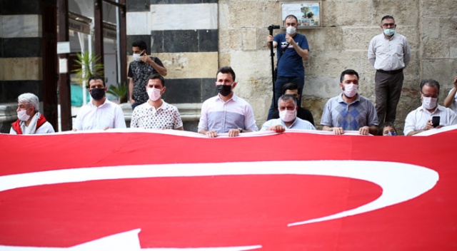 İsrail polisinin Mescid-i Aksa&#039;da cemaate saldırması Adana&#039;da protesto edildi