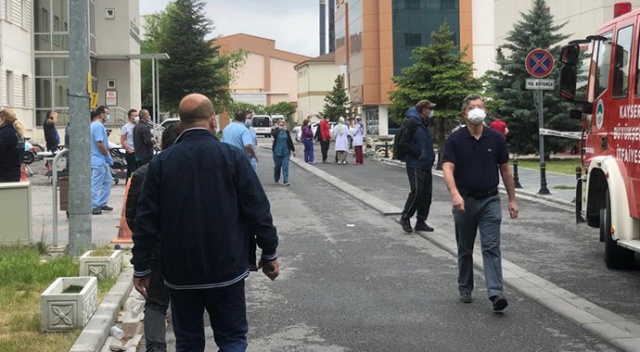 Kayseri&#039;de hastanede yangın paniği: 24 kişi dumandan etkilendi