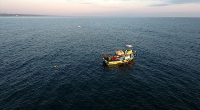 Libya açıklarında avlanan İtalyan balıkçılara ateş açıldı