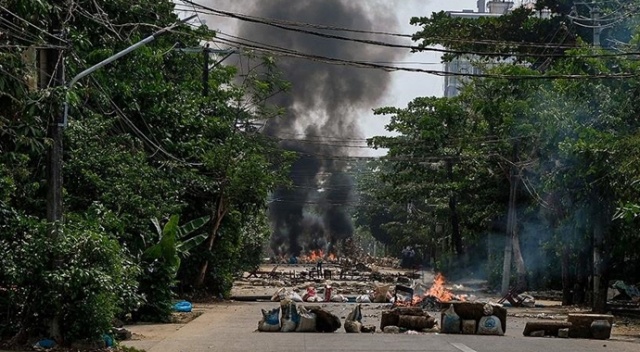 Myanmar&#039;ın Chin eyaletinde darbe karşıtı silahlı grup, ordu ile çatıştı: 8 ölü