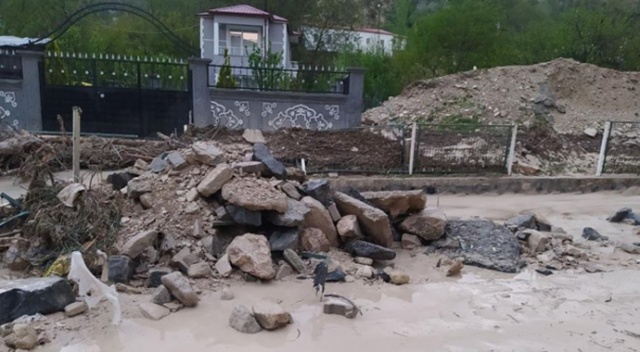 Sivas’ta sağanak yağış taşkınlara neden oldu