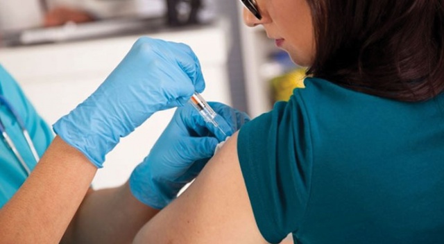 Yanlışlıkla bir yerine beş doz aşı yapıldı