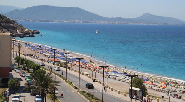 Yunanistan 15 günde turistik adalarında nüfusun tamamını aşılayacak