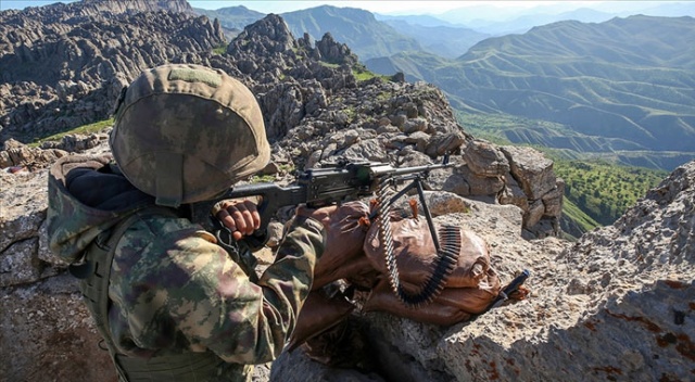 Avaşin&#039;de 8 PKK&#039;lı terörist etkisiz hale getirildi
