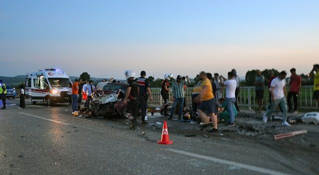 Çanakkale&#039;de feci kaza: Çok sayıda ölü ve yaralı var
