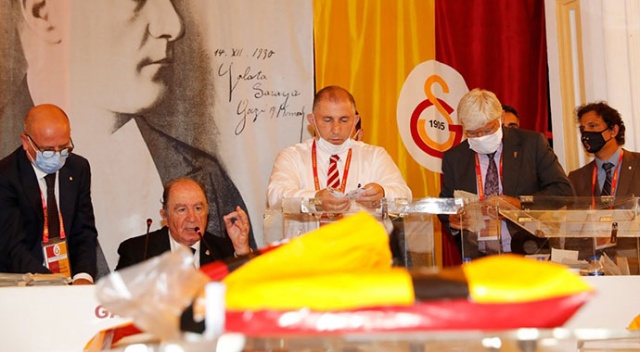 Galatasaray&#039;da başkanlık seçimi: Oy sayımı sürüyor