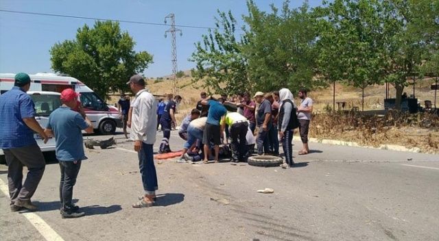 İzmir&#039;de feci kaza: 1 kişi öldü, 17 tarım işçisi yaralandı