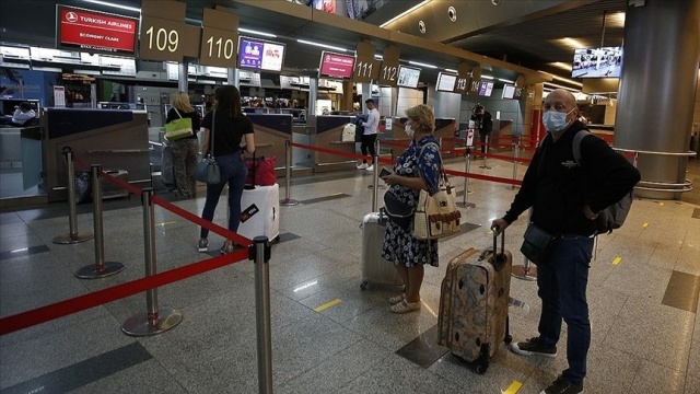 Rus Turistler Türkiye ile uçuşların tekrar başlamasını istiyor