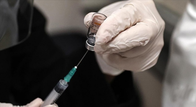 Türkiye&#039;de birinci ve ikinci doz aşı miktarı 33 milyonu aştı