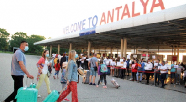 Antalya turisti 10’a katladı