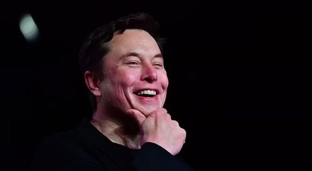 Elon Musk’tan Tesla uyarısı: Otomatik sürüş sistemine bel bağlamayın