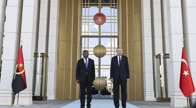 Erdoğan&#039;dan, Angola Cumhurbaşkanına resmi törenli karşılama