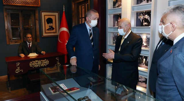 Erdoğan ve Bahçeli&#039;den, Türkeş’in doğduğu eve ziyaret