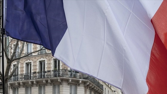 Fransa 5 AB ülkesinden gelenlere test zorunluluğu getirdi