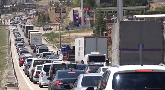 Kırıkkale&#039;de bayram bilançosu: 2 milyon araç geçti