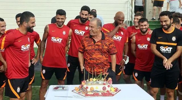 Terim, Galatasaray&#039;daki 47. yılını kutladı