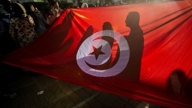 Tunus&#039;ta iki milletvekili gözaltına alındı
