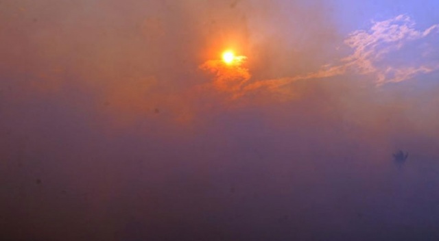 Yangın bulutları göğe ulaştı, güneş kızıla döndü