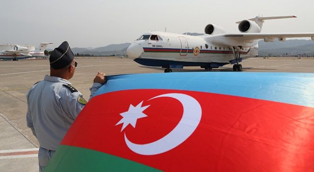 Azerbaycan&#039;dan Türkiye&#039;ye 200 kişilik destek ekibi