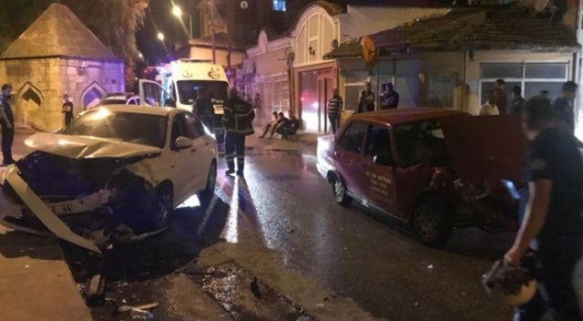Edirne’de iki otomobil çarpıştı: 2 yaralı