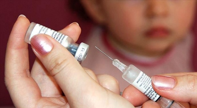 İngiltere çocuklara da Covid aşısı yapacak