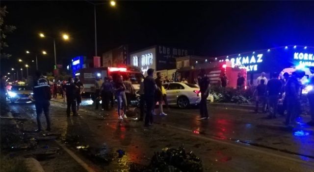 İzmir&#039;de polis aracıyla otomobil çarpıştı: 1 şehit