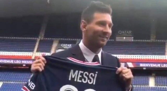 Messi imzayı attı, resmen PSG&#039;de