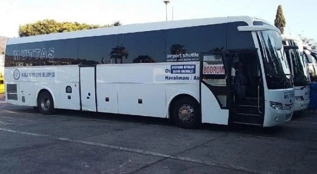 Rus turist bin 200 doları düşürdü, otobüs şoförü teslim etti