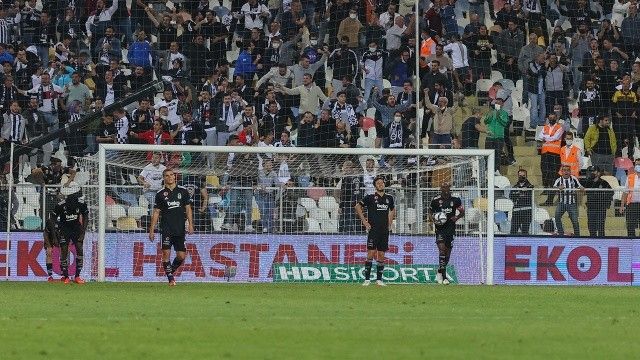 Beşiktaş yine son dakikalarda yıkıldı