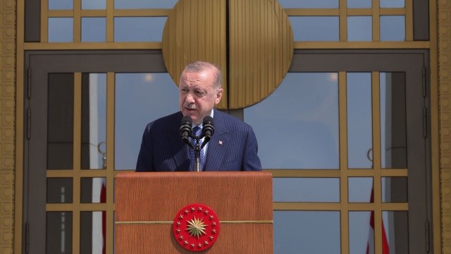 Erdoğan: Doğru yoldayız çünkü paniklediler