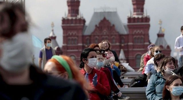 Rusya&#039;da salgında yeni rekor: Son 24 saatte 852 ölüm