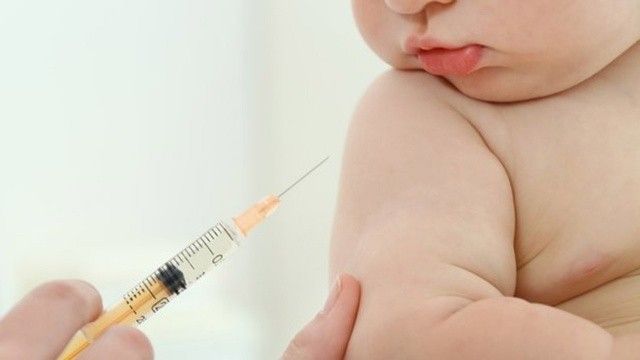 Yanlışlıkla Covid aşısı yapılan bebeğin durumunun iyi olduğu açıklandı