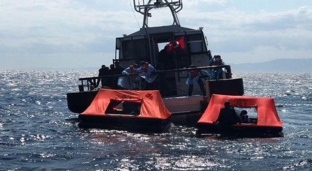 Yunan Sahil Güvenliği 184 göçmeni Türk karasularına itti