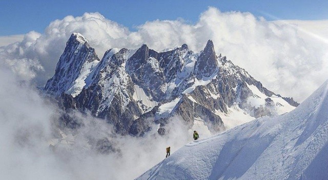 Avrupa’nın en yüksek dağı Mont Blanc eriyor! 20 yılda 2 metre alçaldı