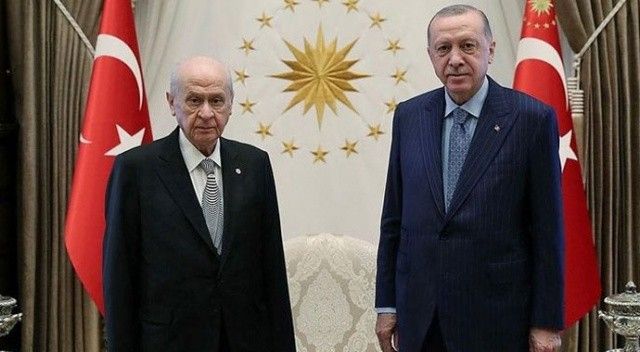 Cumhurbaşkanı Erdoğan ile MHP Genel Başkanı Bahçeli Külliye&#039;de görüştü