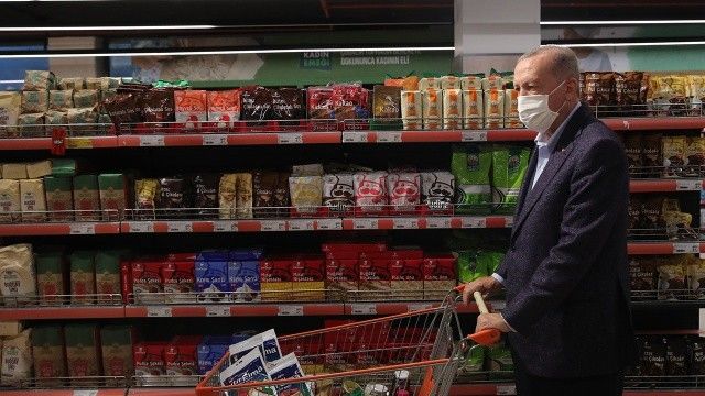 Erdoğan alışverişte açıkladı: Devletten bin market