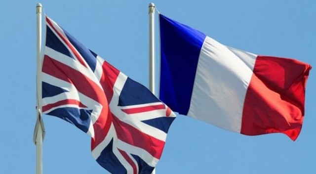Fransa İngiltere’yi elektrik kesme ile tehdit etti!