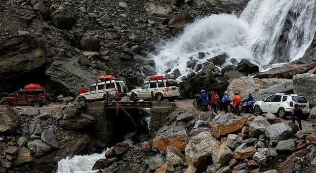 Hindistan ve Nepal&#039;de şiddetli yağışlar nedeniyle ölü sayısı yükseliyor