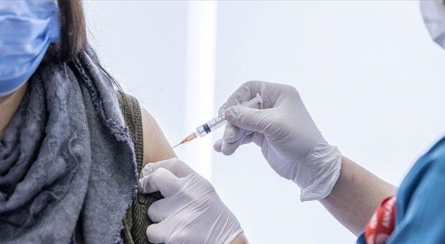 İki doz Kovid-19 aşısı olanların oranı 33 ilde yüzde 75&#039;i geçti