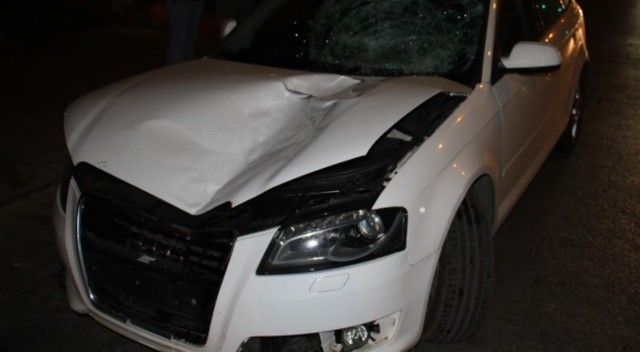 Kırmızı ışıkta geçerken otomobilin çarptığı Rus kadın hayatını kaybetti