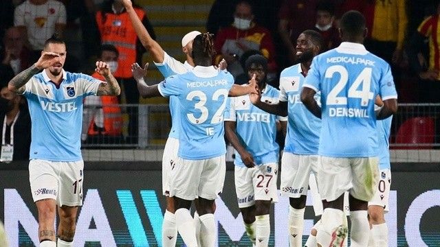 Mavi-bordolu ekip deplasmanda Göztepe&#039;yi 1-0 yendi: Trabzonspor liderliği bırakmadı