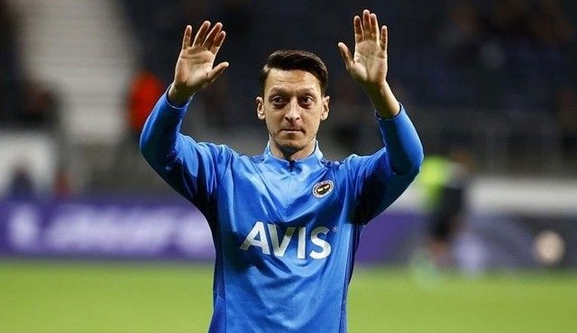 Pereira kararını verdi: Mesut Özil yeniden kulübeye